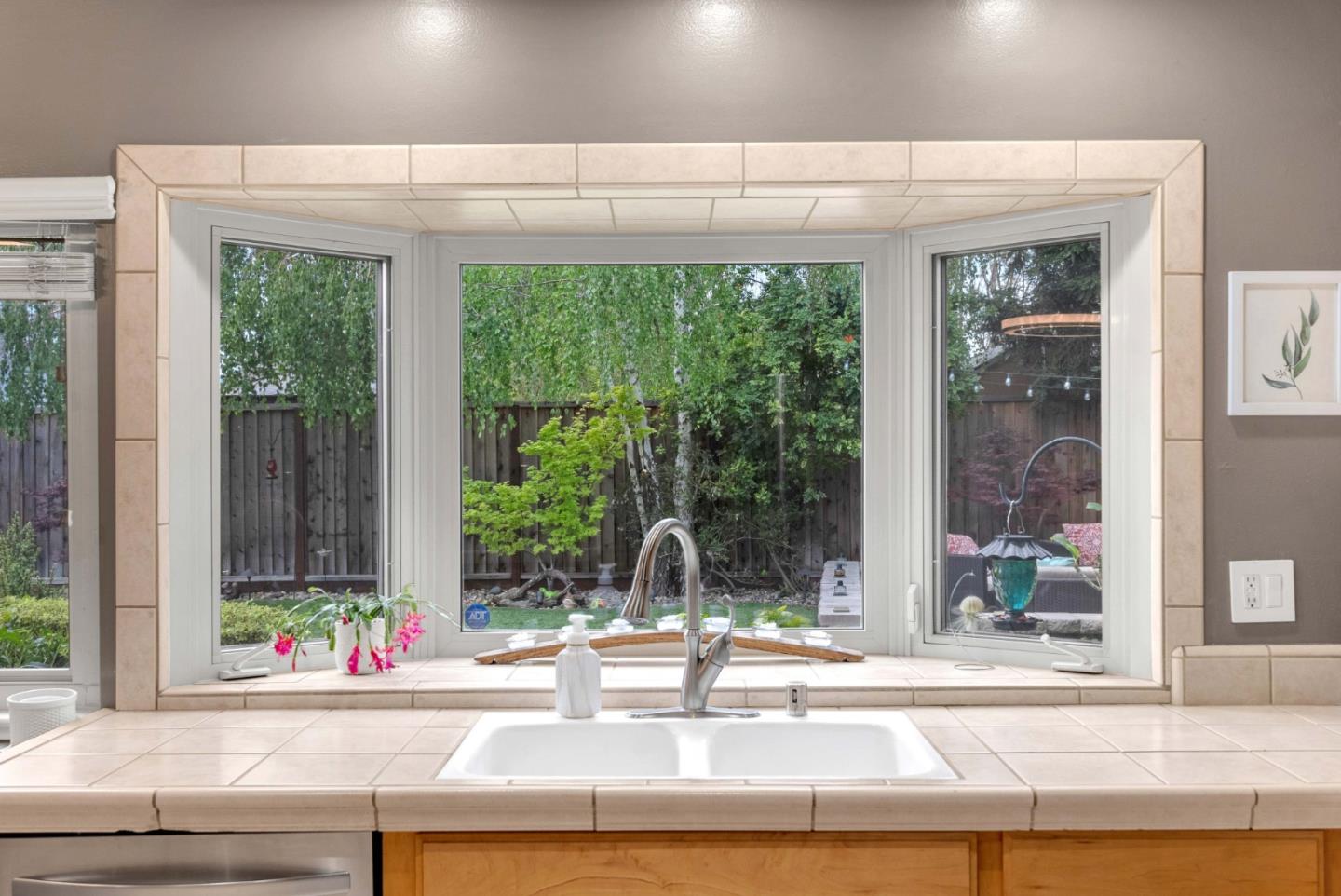 Detail Gallery Image 15 of 33 For 304 Henderson Dr, San Jose,  CA 95123 - 3 Beds | 2 Baths