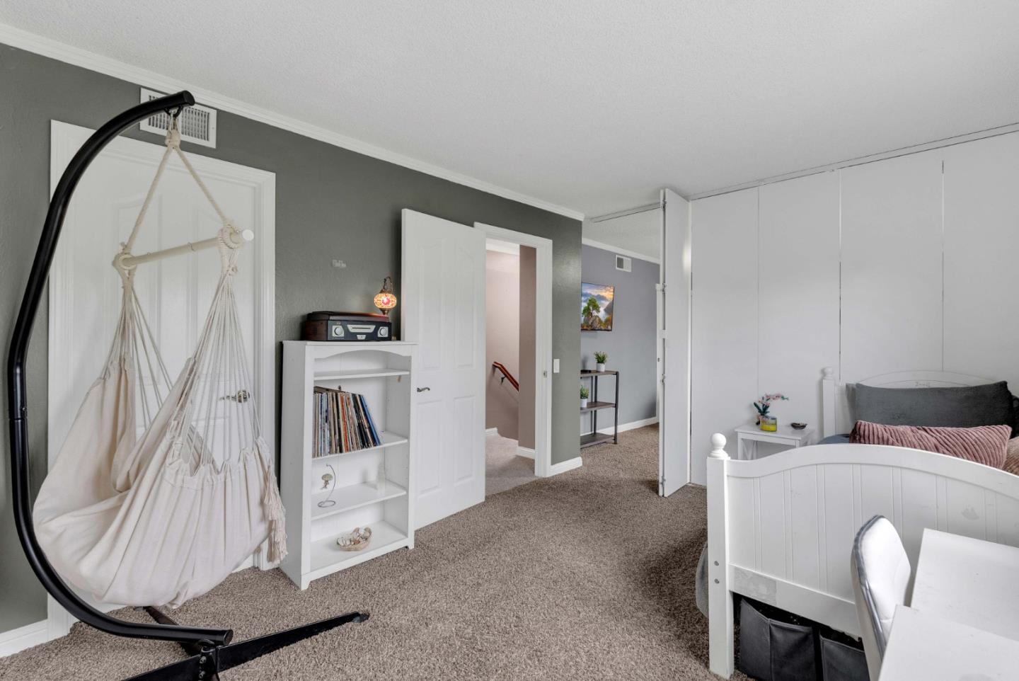 Detail Gallery Image 25 of 33 For 304 Henderson Dr, San Jose,  CA 95123 - 3 Beds | 2 Baths