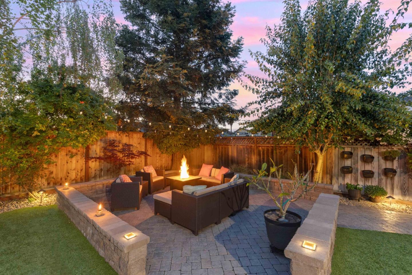 Detail Gallery Image 4 of 33 For 304 Henderson Dr, San Jose,  CA 95123 - 3 Beds | 2 Baths