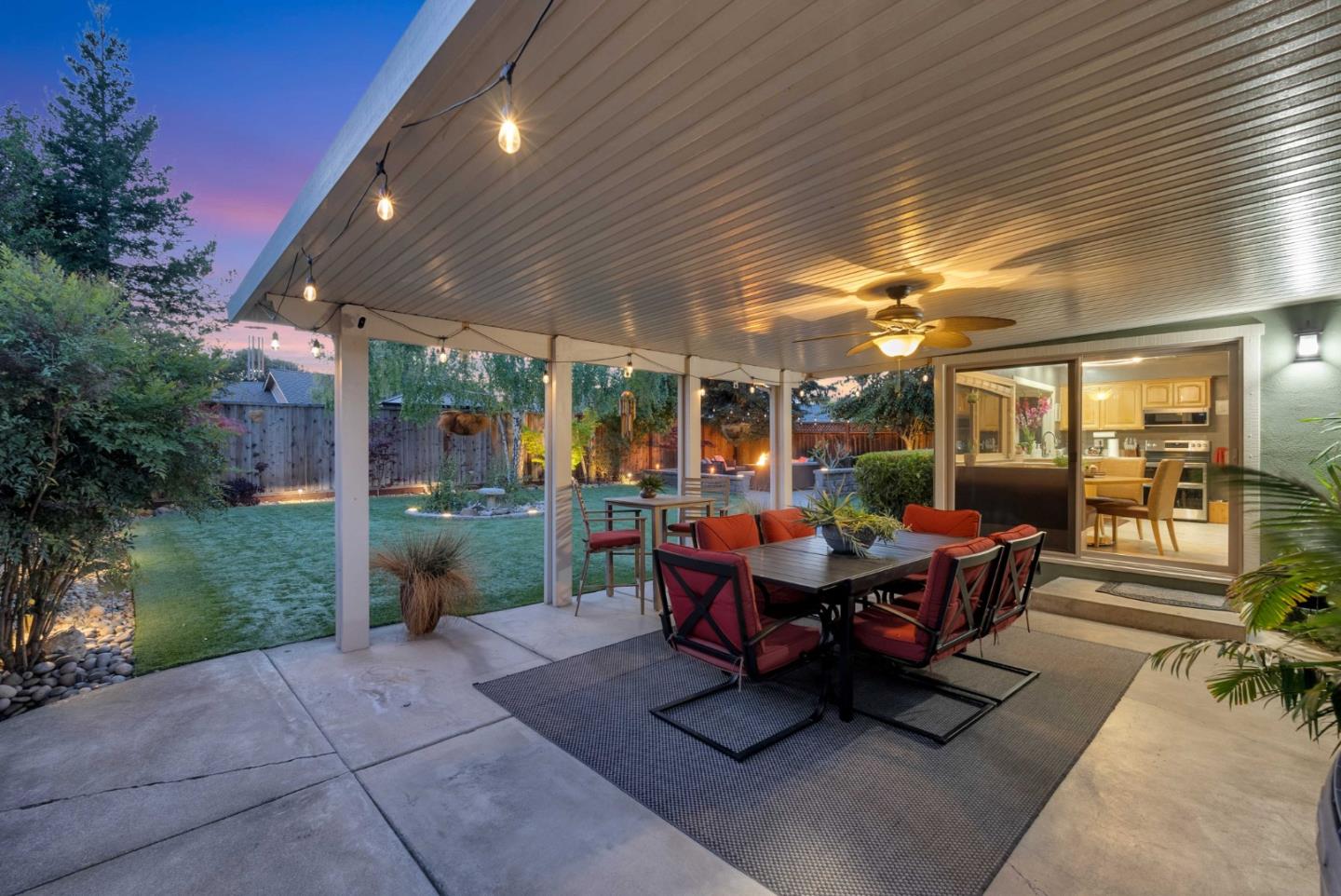Detail Gallery Image 9 of 33 For 304 Henderson Dr, San Jose,  CA 95123 - 3 Beds | 2 Baths