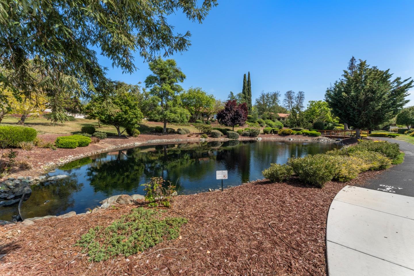 Detail Gallery Image 3 of 51 For 8047 Chardonay Ct, San Jose,  CA 95135 - 2 Beds | 2 Baths