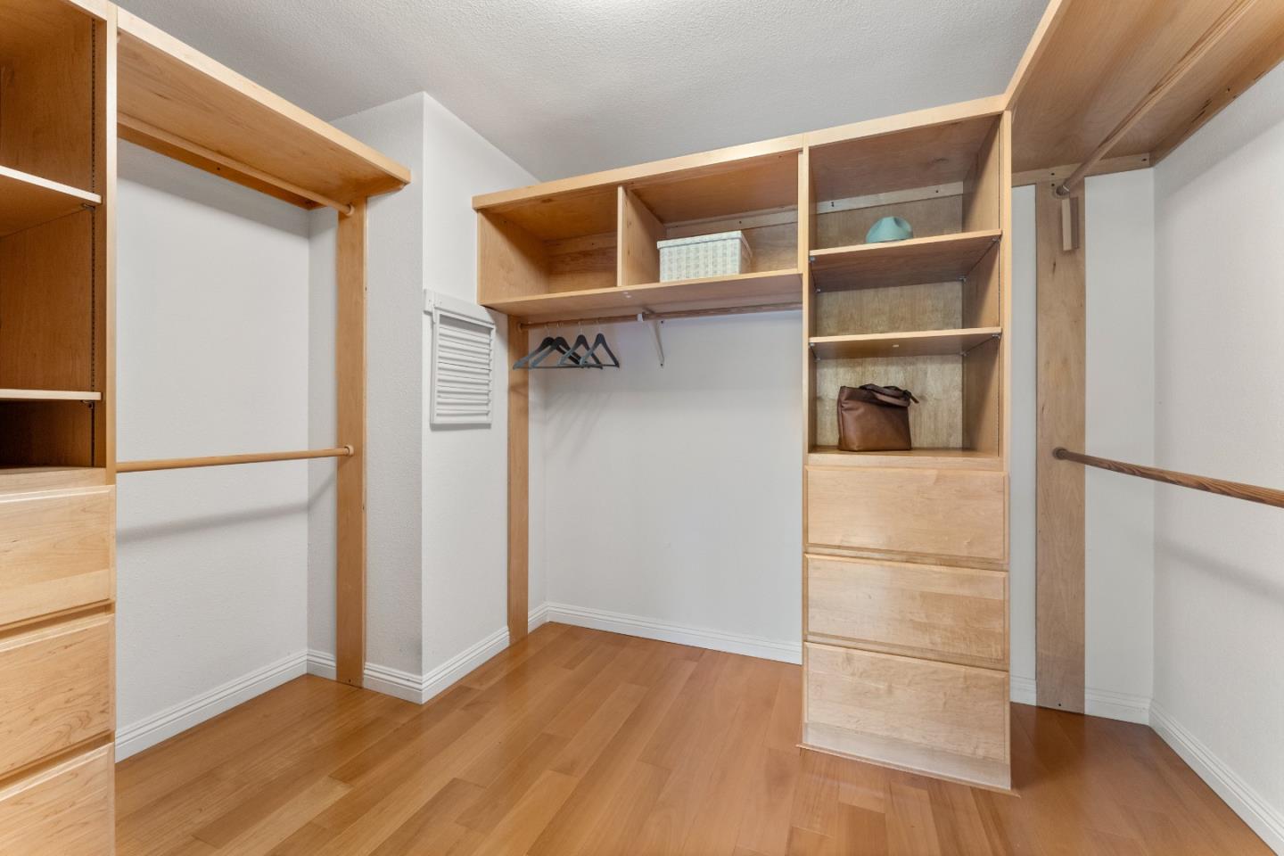 Detail Gallery Image 39 of 51 For 8047 Chardonay Ct, San Jose,  CA 95135 - 2 Beds | 2 Baths