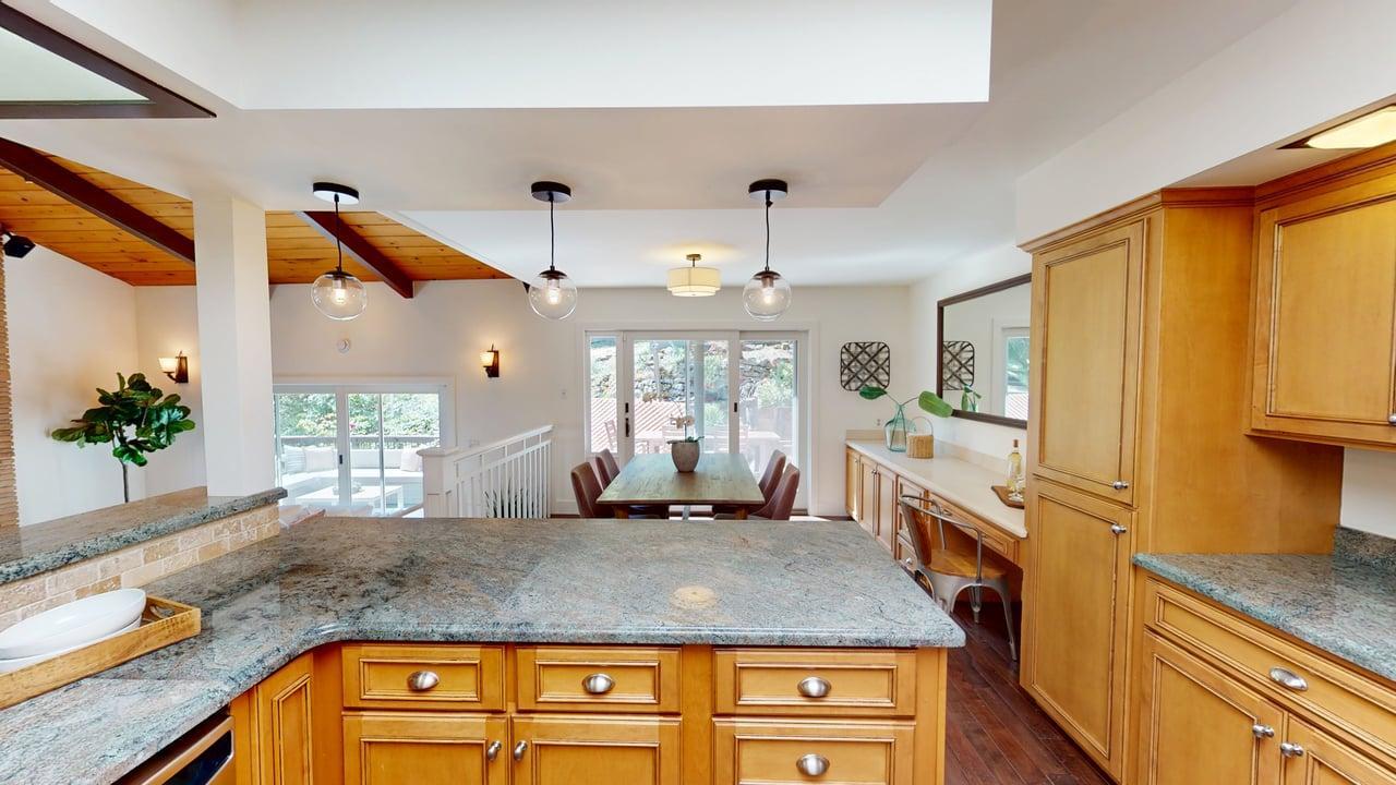 Detail Gallery Image 12 of 22 For 2123 Edgewood Rd, Redwood City,  CA 94062 - 3 Beds | 2 Baths