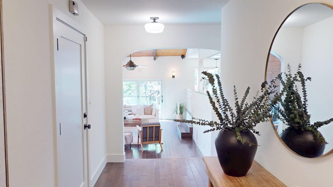 Detail Gallery Image 4 of 22 For 2123 Edgewood Rd, Redwood City,  CA 94062 - 3 Beds | 2 Baths