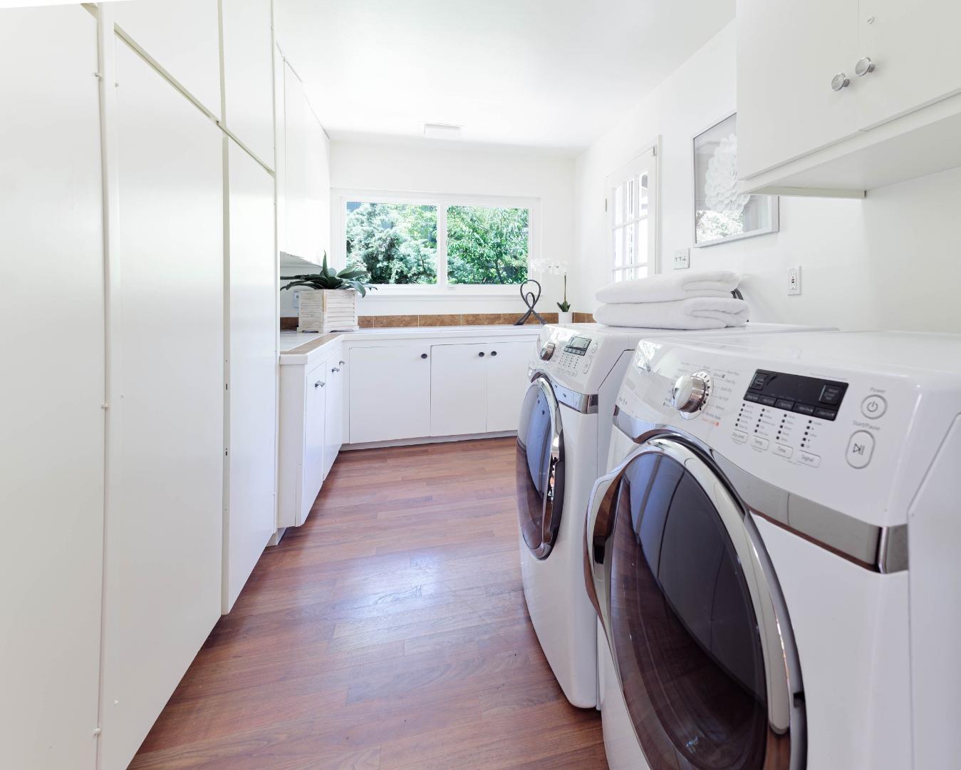 Detail Gallery Image 44 of 44 For 2123 Edgewood Rd, Redwood City,  CA 94062 - 3 Beds | 2 Baths