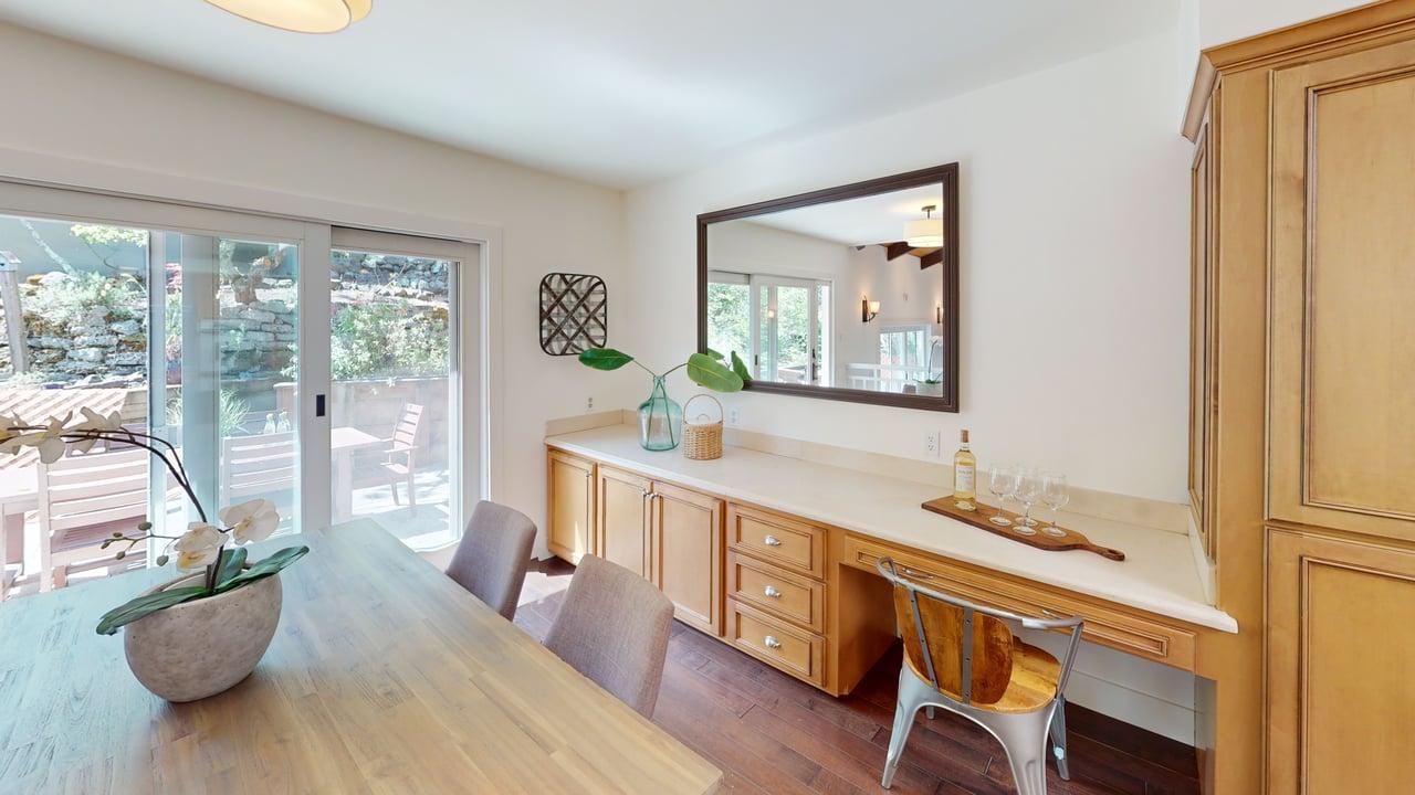 Detail Gallery Image 9 of 22 For 2123 Edgewood Rd, Redwood City,  CA 94062 - 3 Beds | 2 Baths