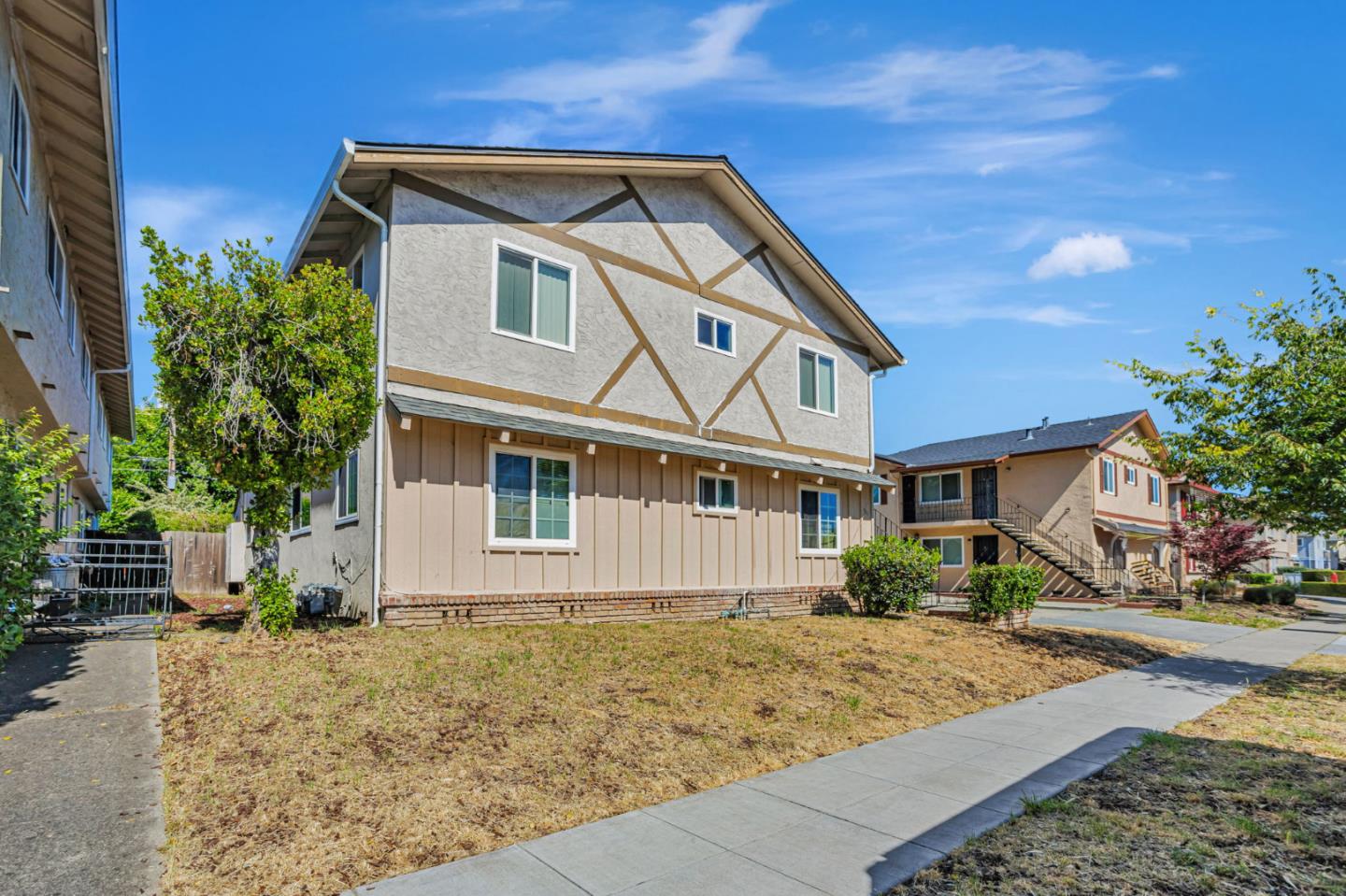 Detail Gallery Image 2 of 20 For 551 Northlake Dr, San Jose,  CA 95117 - – Beds | – Baths