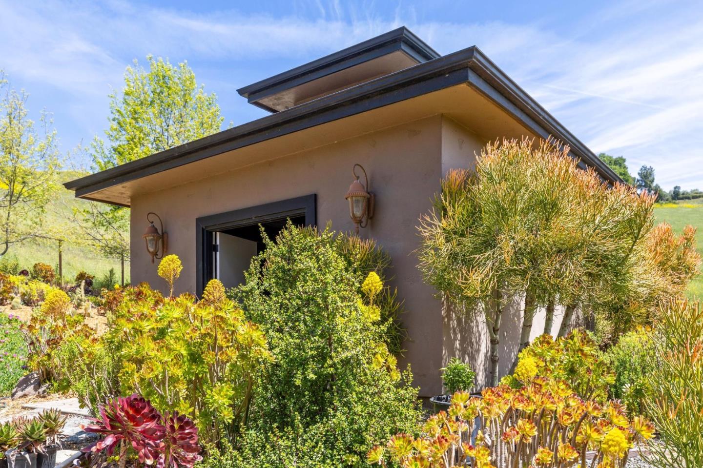 Detail Gallery Image 102 of 110 For 9540 via Del Oro, Gilroy,  CA 95020 - 4 Beds | 3/1 Baths