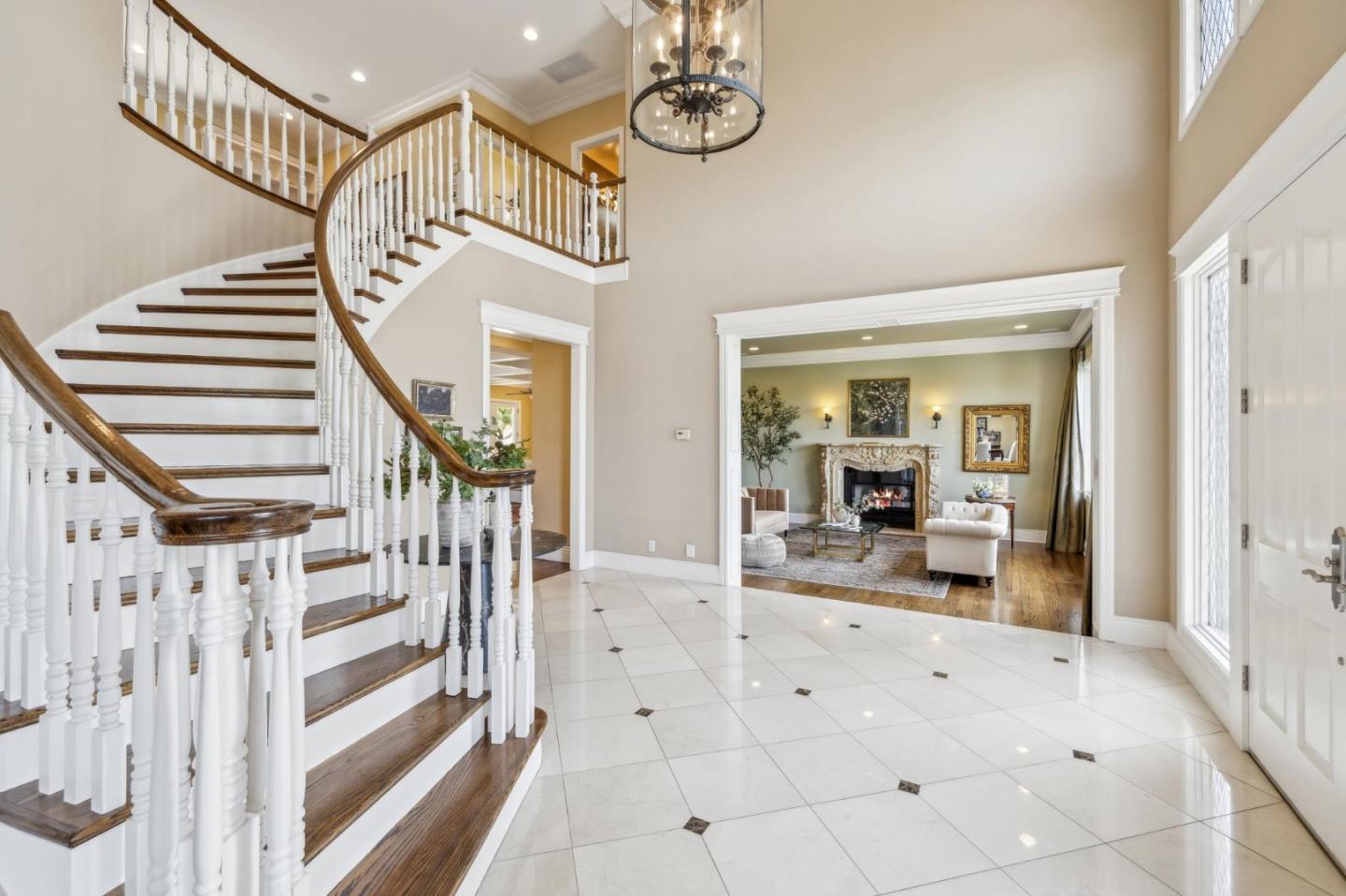 Detail Gallery Image 12 of 110 For 9540 via Del Oro, Gilroy,  CA 95020 - 4 Beds | 3/1 Baths