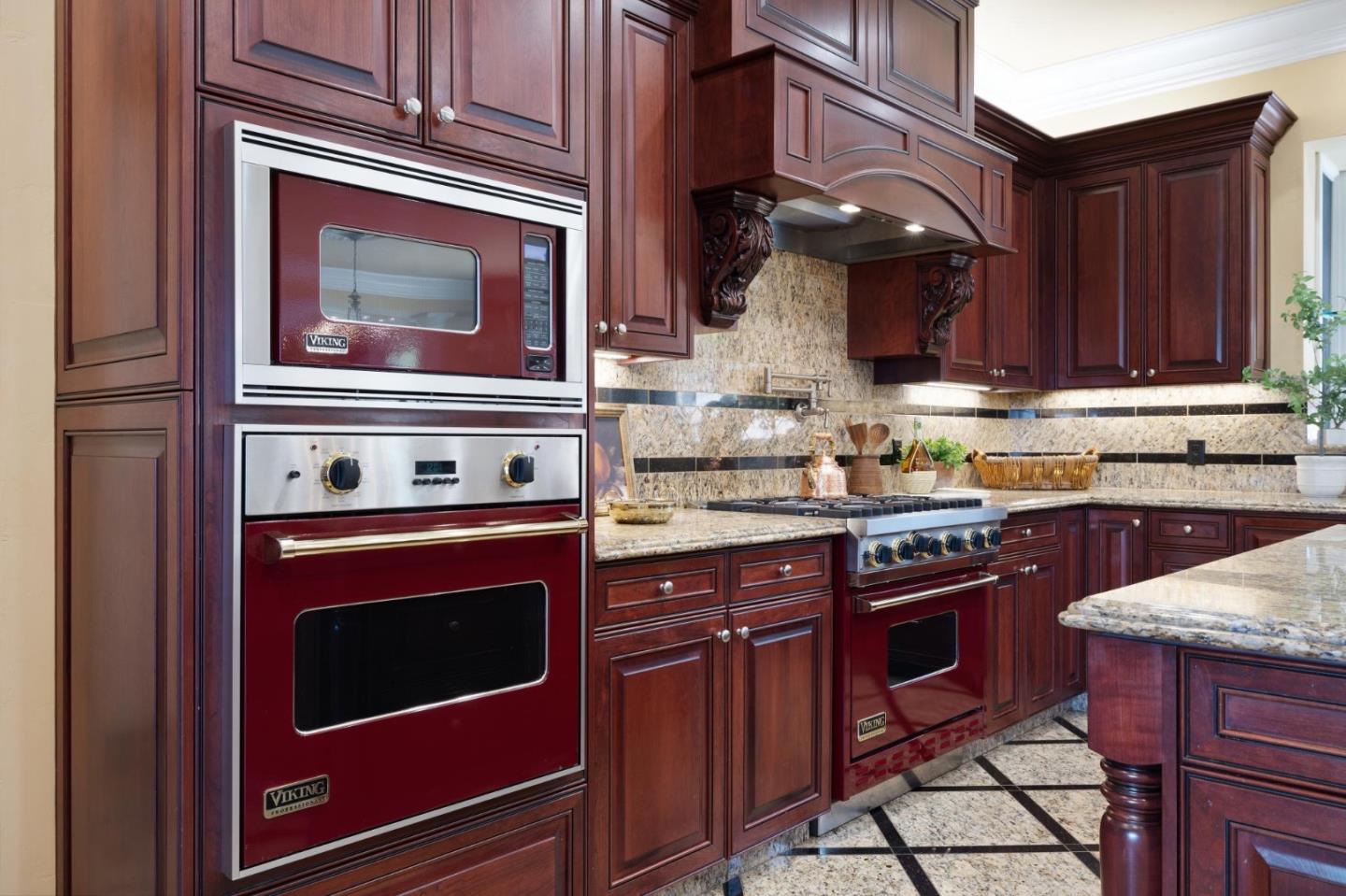 Detail Gallery Image 38 of 110 For 9540 via Del Oro, Gilroy,  CA 95020 - 4 Beds | 3/1 Baths