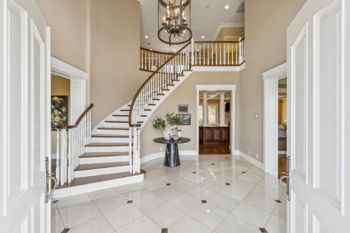 Detail Gallery Image 5 of 110 For 9540 via Del Oro, Gilroy,  CA 95020 - 4 Beds | 3/1 Baths