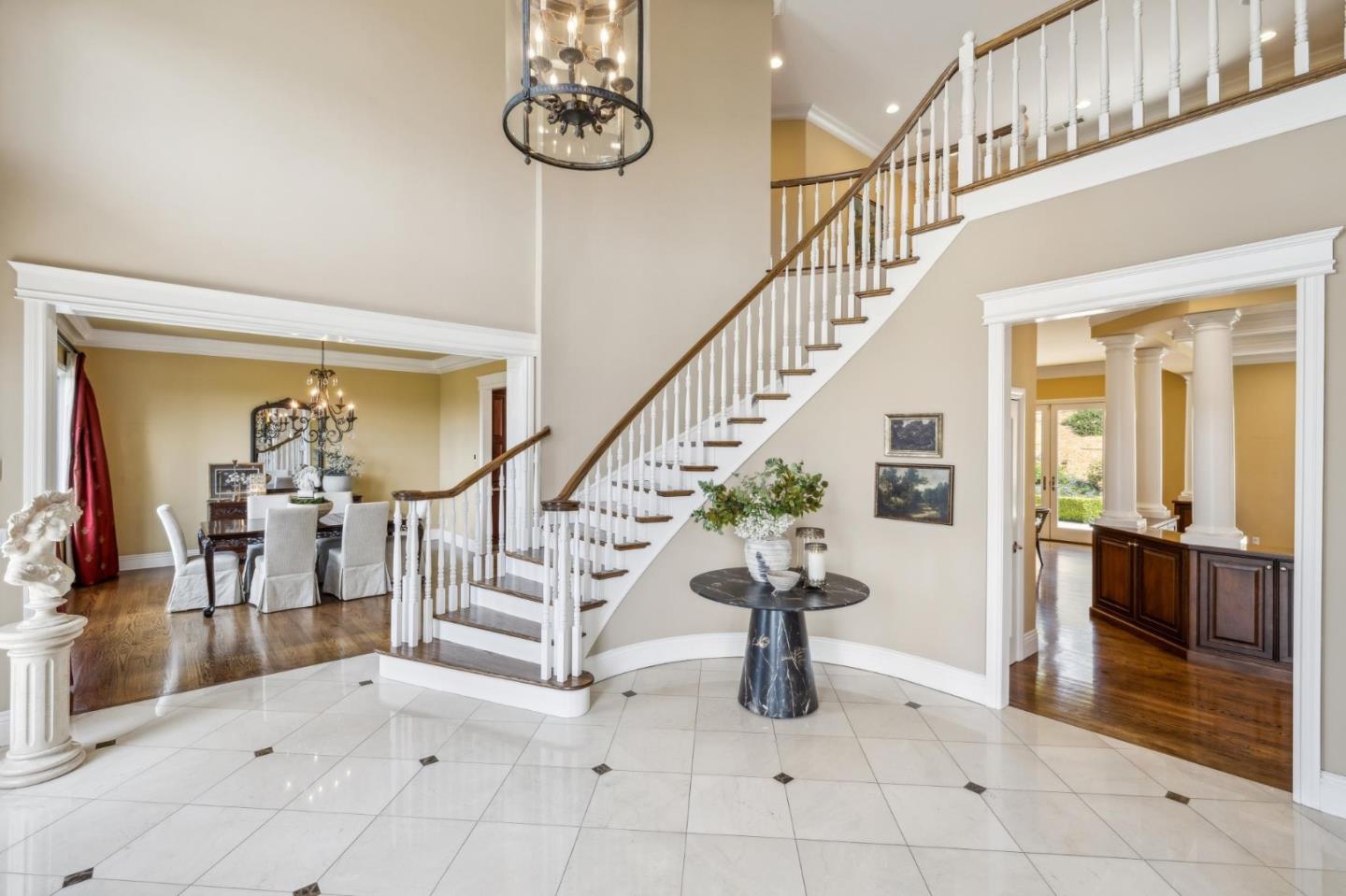 Detail Gallery Image 7 of 110 For 9540 via Del Oro, Gilroy,  CA 95020 - 4 Beds | 3/1 Baths