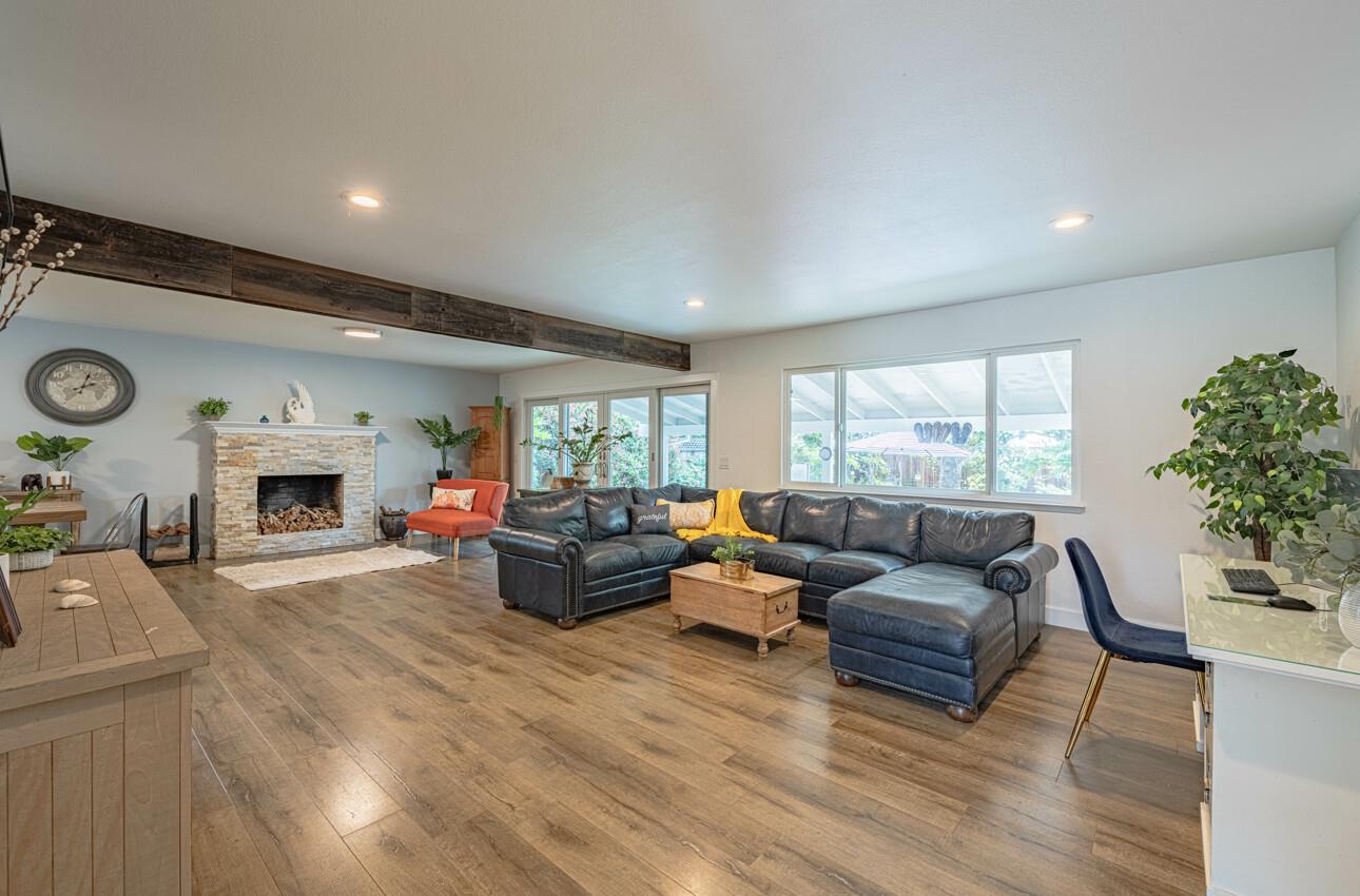 Detail Gallery Image 12 of 51 For 29 Karen Dr, Watsonville,  CA 95076 - 3 Beds | 2/1 Baths