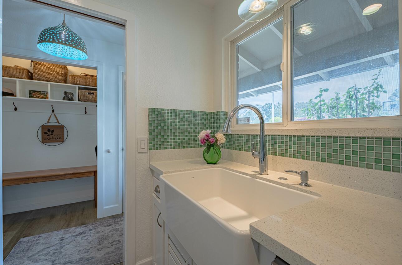 Detail Gallery Image 13 of 51 For 29 Karen Dr, Watsonville,  CA 95076 - 3 Beds | 2/1 Baths