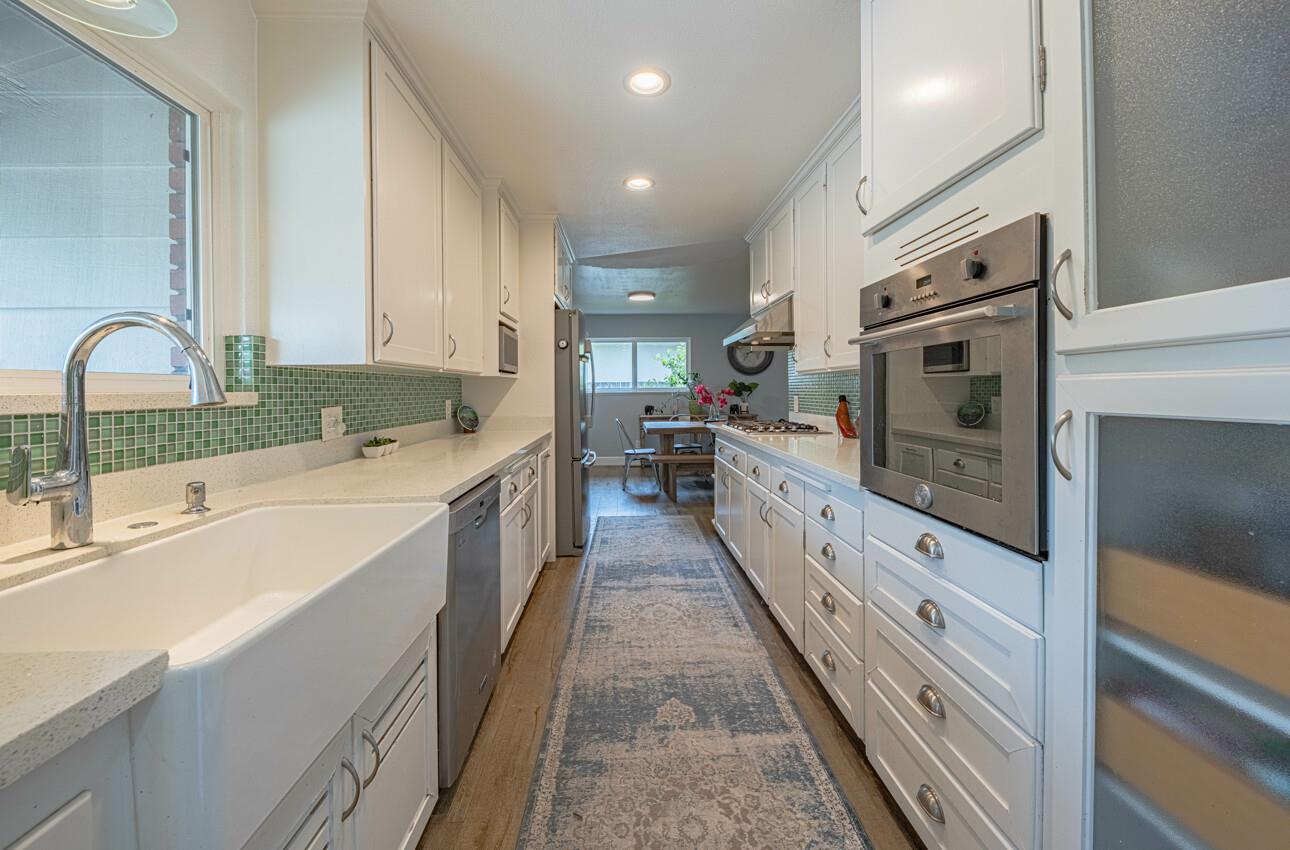 Detail Gallery Image 14 of 51 For 29 Karen Dr, Watsonville,  CA 95076 - 3 Beds | 2/1 Baths