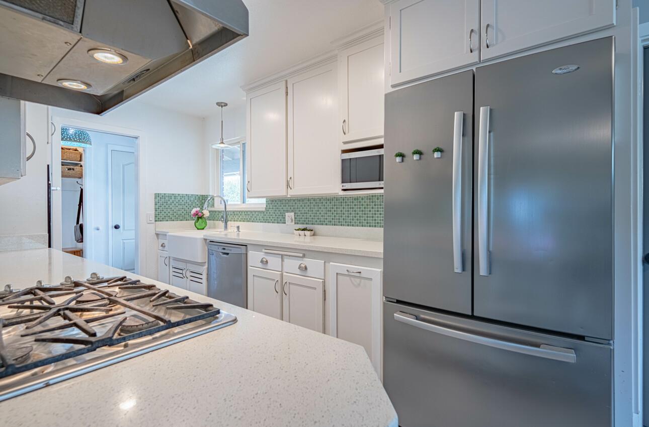 Detail Gallery Image 16 of 51 For 29 Karen Dr, Watsonville,  CA 95076 - 3 Beds | 2/1 Baths