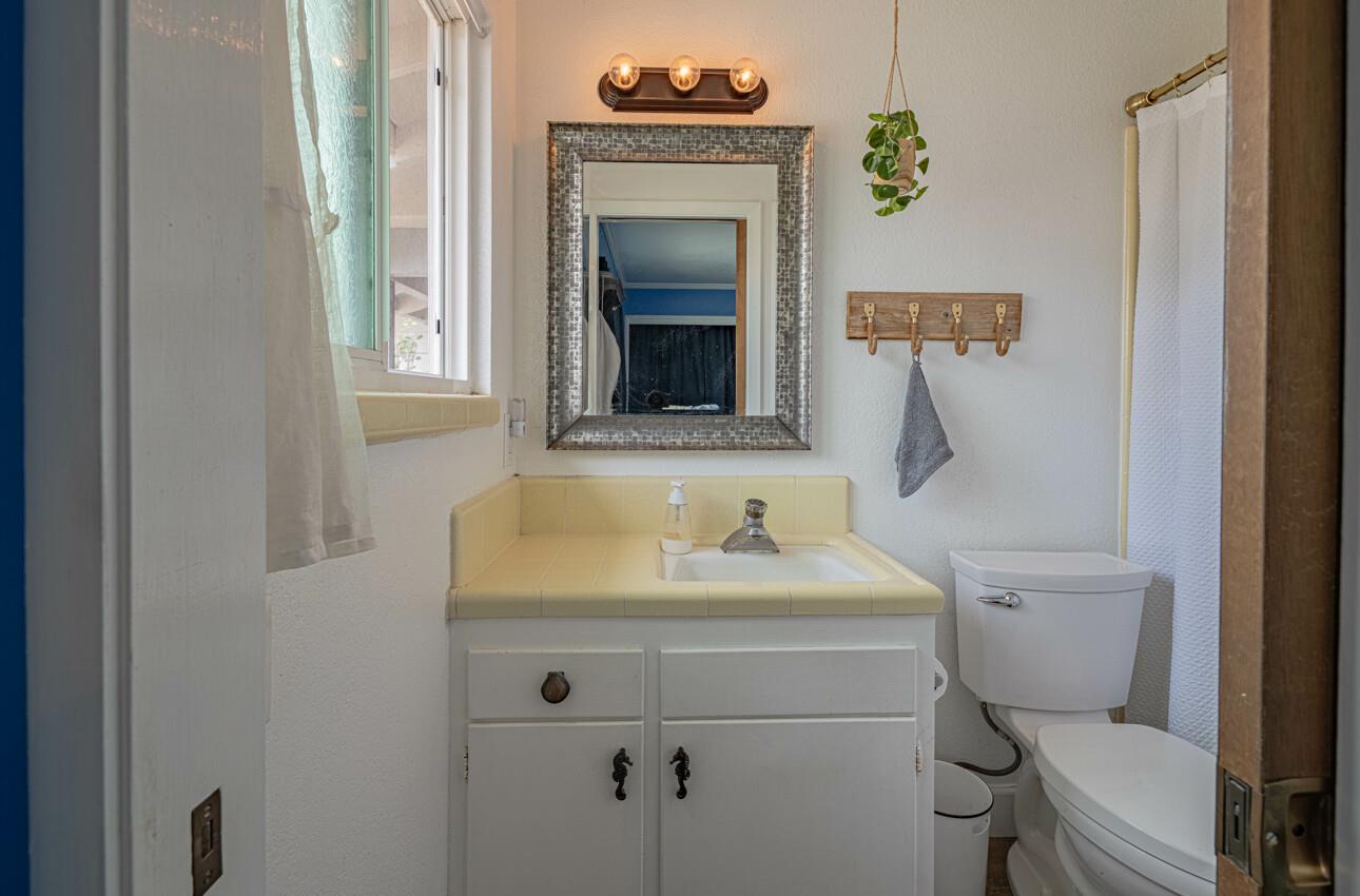 Detail Gallery Image 31 of 51 For 29 Karen Dr, Watsonville,  CA 95076 - 3 Beds | 2/1 Baths