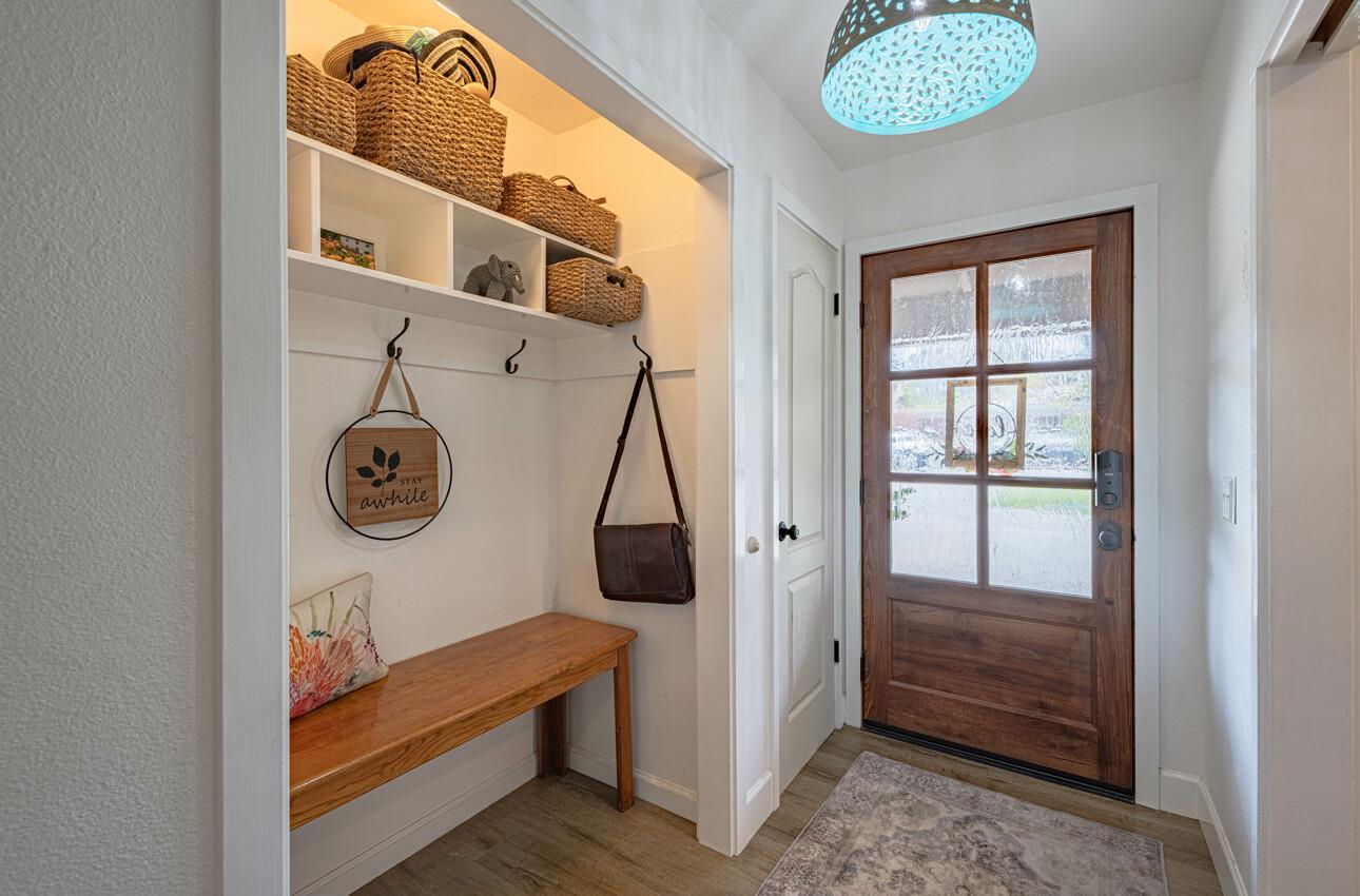 Detail Gallery Image 7 of 51 For 29 Karen Dr, Watsonville,  CA 95076 - 3 Beds | 2/1 Baths