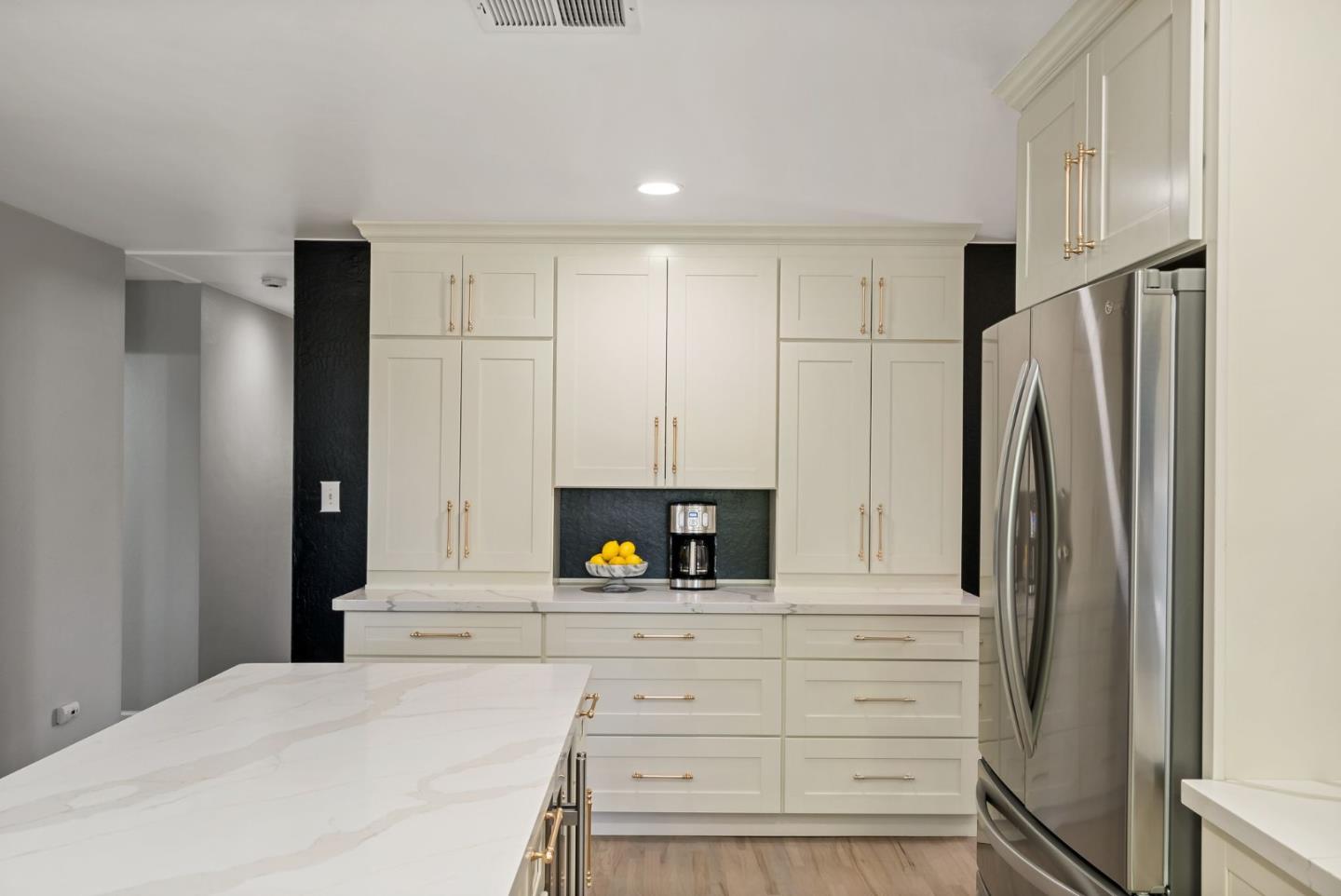 Detail Gallery Image 10 of 57 For 628 Kiowa Cir, San Jose,  CA 95123 - 4 Beds | 2 Baths