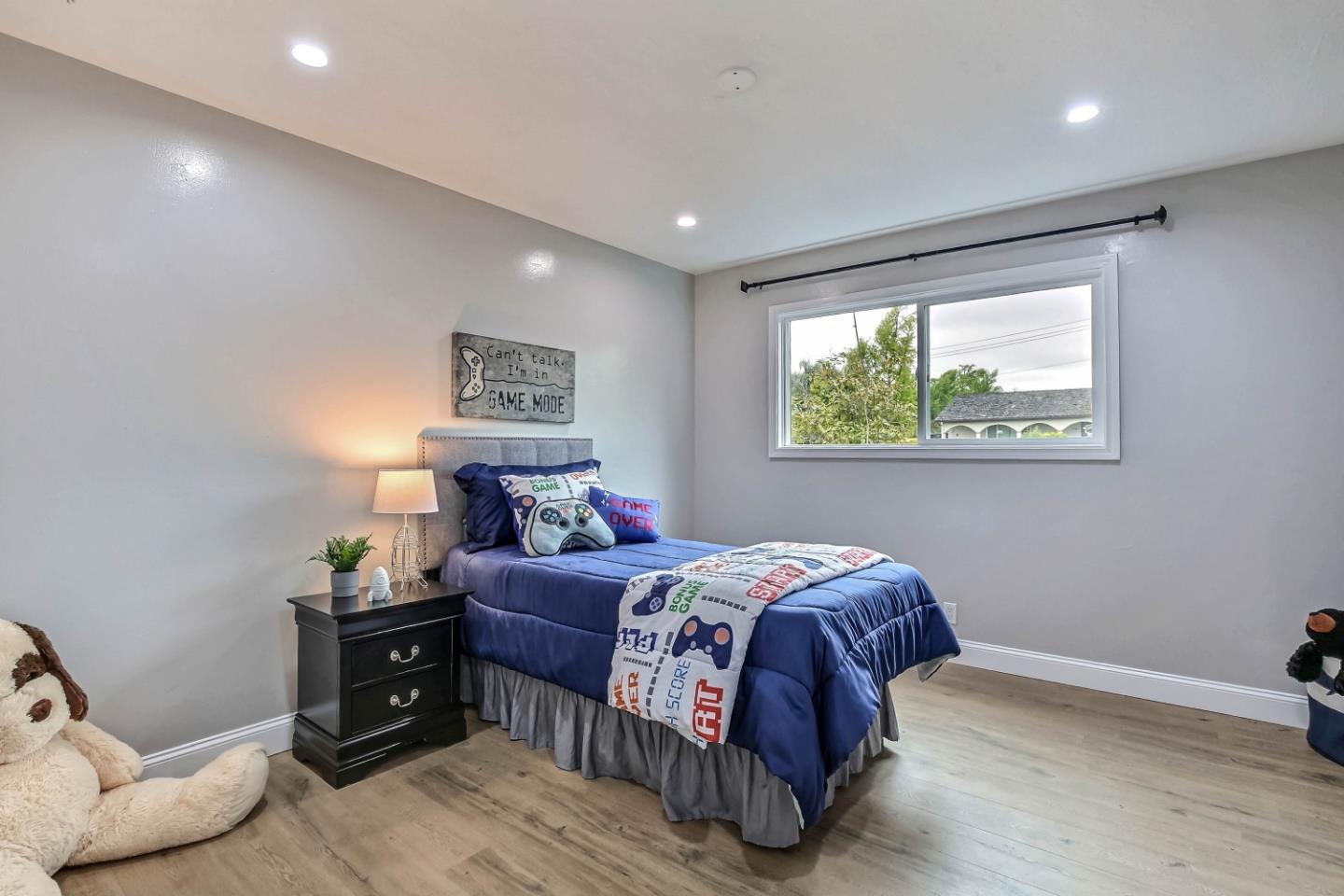 Detail Gallery Image 13 of 18 For 228 Copco Ln, San Jose,  CA 95123 - 4 Beds | 2 Baths