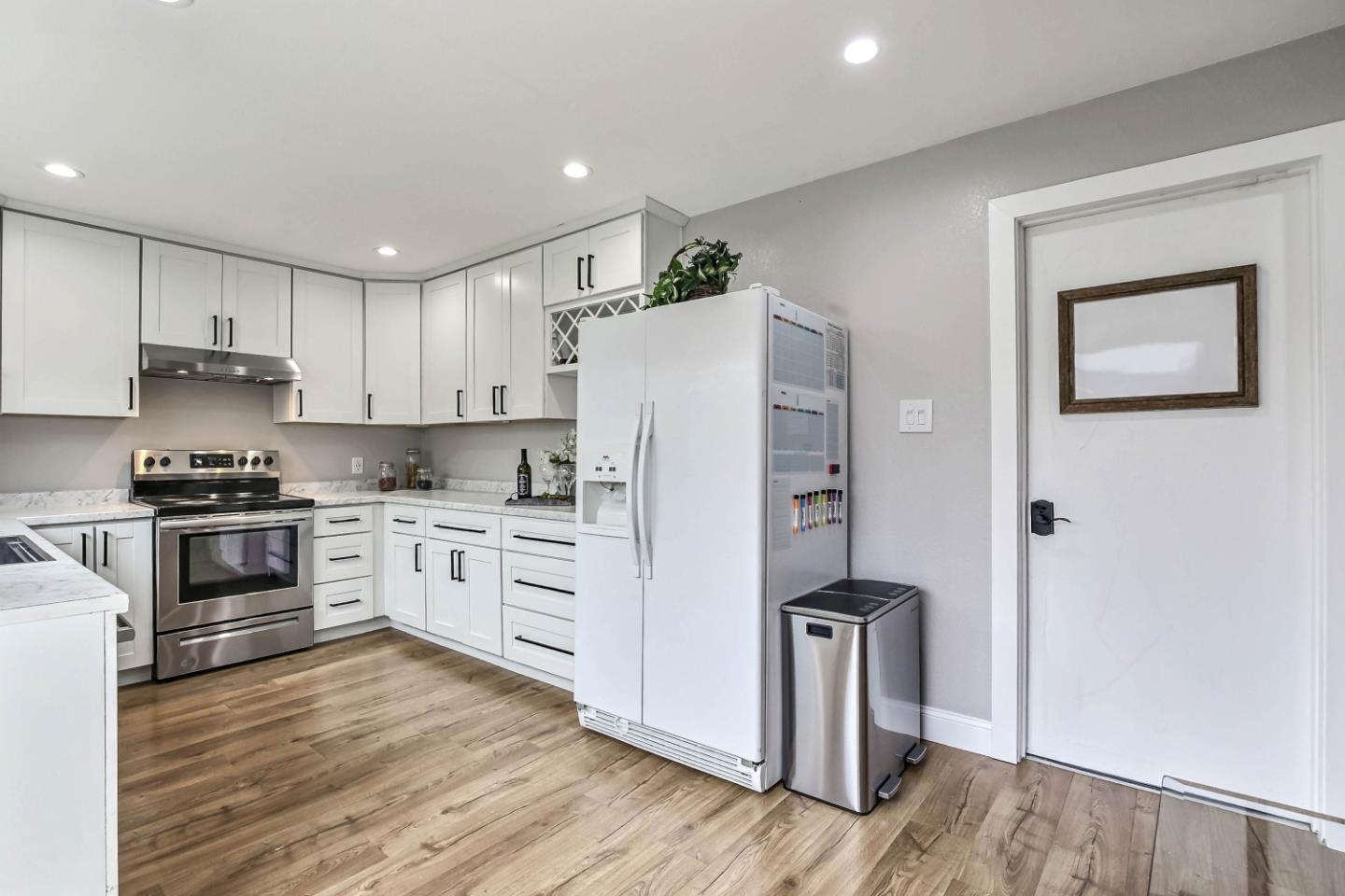 Detail Gallery Image 3 of 18 For 228 Copco Ln, San Jose,  CA 95123 - 4 Beds | 2 Baths