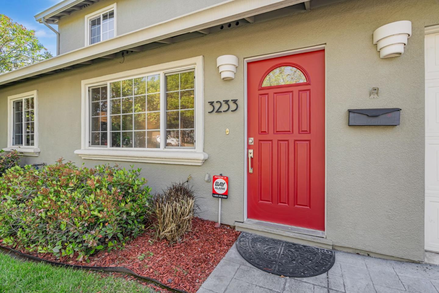 Detail Gallery Image 2 of 49 For 3233 Irlanda Way, San Jose,  CA 95124 - 5 Beds | 3 Baths