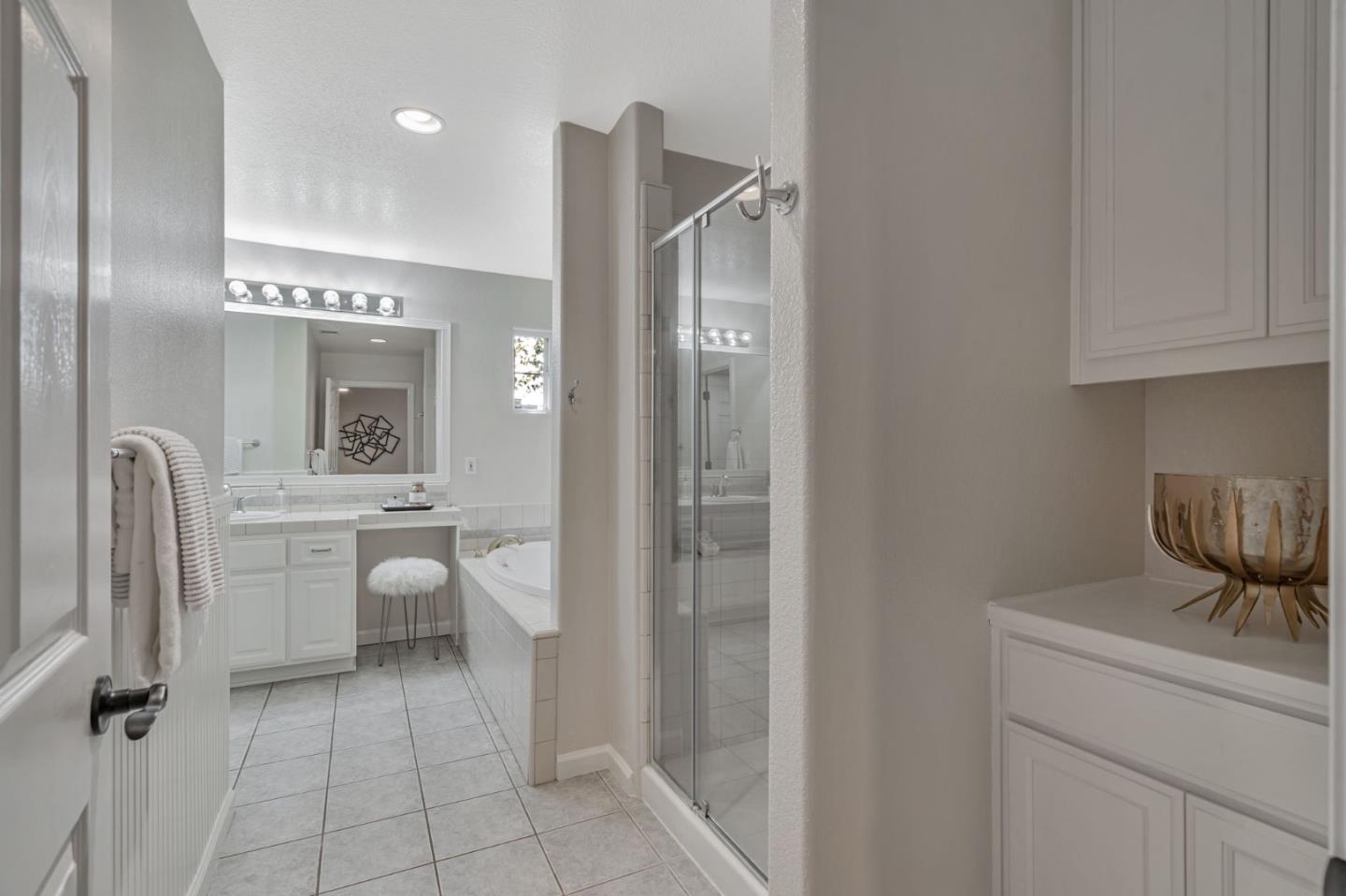 Detail Gallery Image 36 of 49 For 3233 Irlanda Way, San Jose,  CA 95124 - 5 Beds | 3 Baths