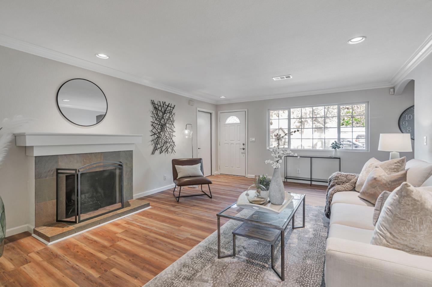 Detail Gallery Image 5 of 49 For 3233 Irlanda Way, San Jose,  CA 95124 - 5 Beds | 3 Baths