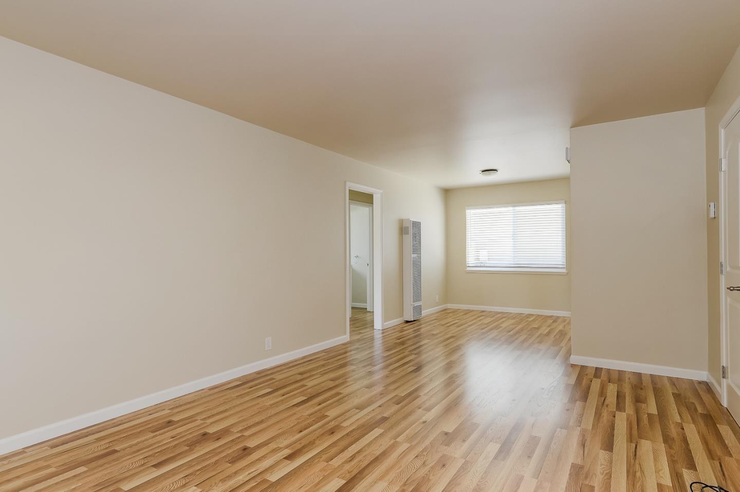 Detail Gallery Image 5 of 13 For 901 Fremont St, Menlo Park,  CA 94025 - 1 Beds | 1 Baths