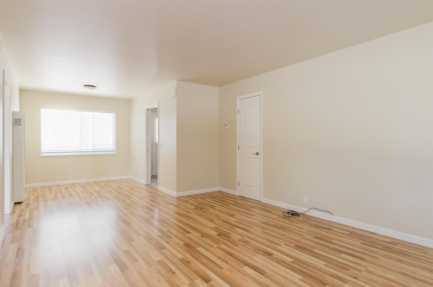 Detail Gallery Image 6 of 13 For 901 Fremont St, Menlo Park,  CA 94025 - 1 Beds | 1 Baths