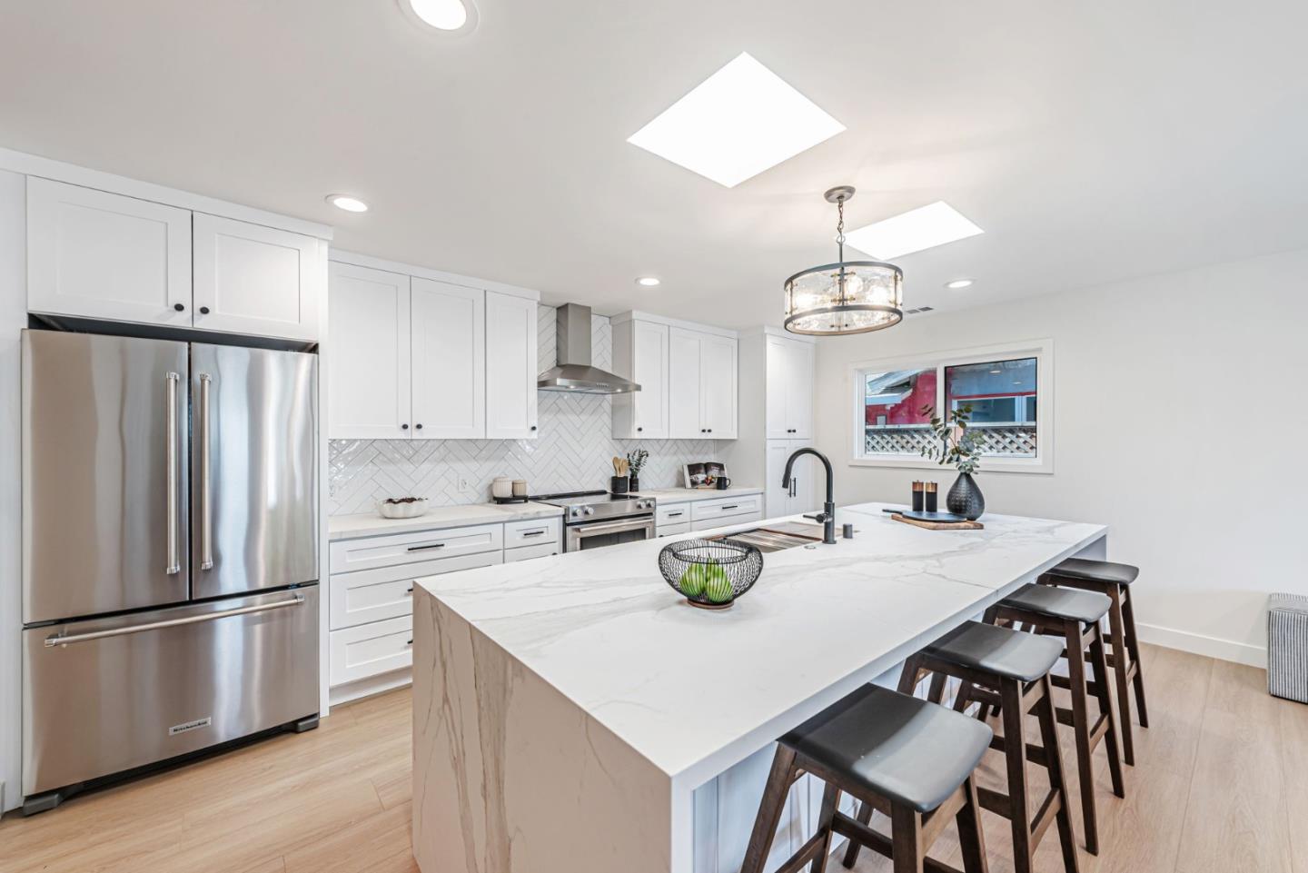 Detail Gallery Image 5 of 35 For 5278 Herbert Dr, San Jose,  CA 95124 - 4 Beds | 3 Baths