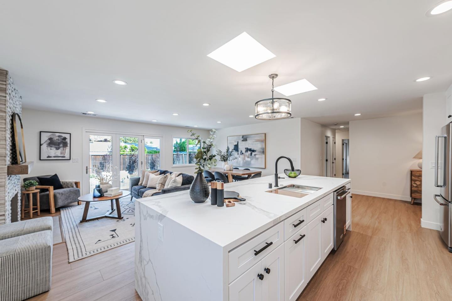 Detail Gallery Image 8 of 35 For 5278 Herbert Dr, San Jose,  CA 95124 - 4 Beds | 3 Baths
