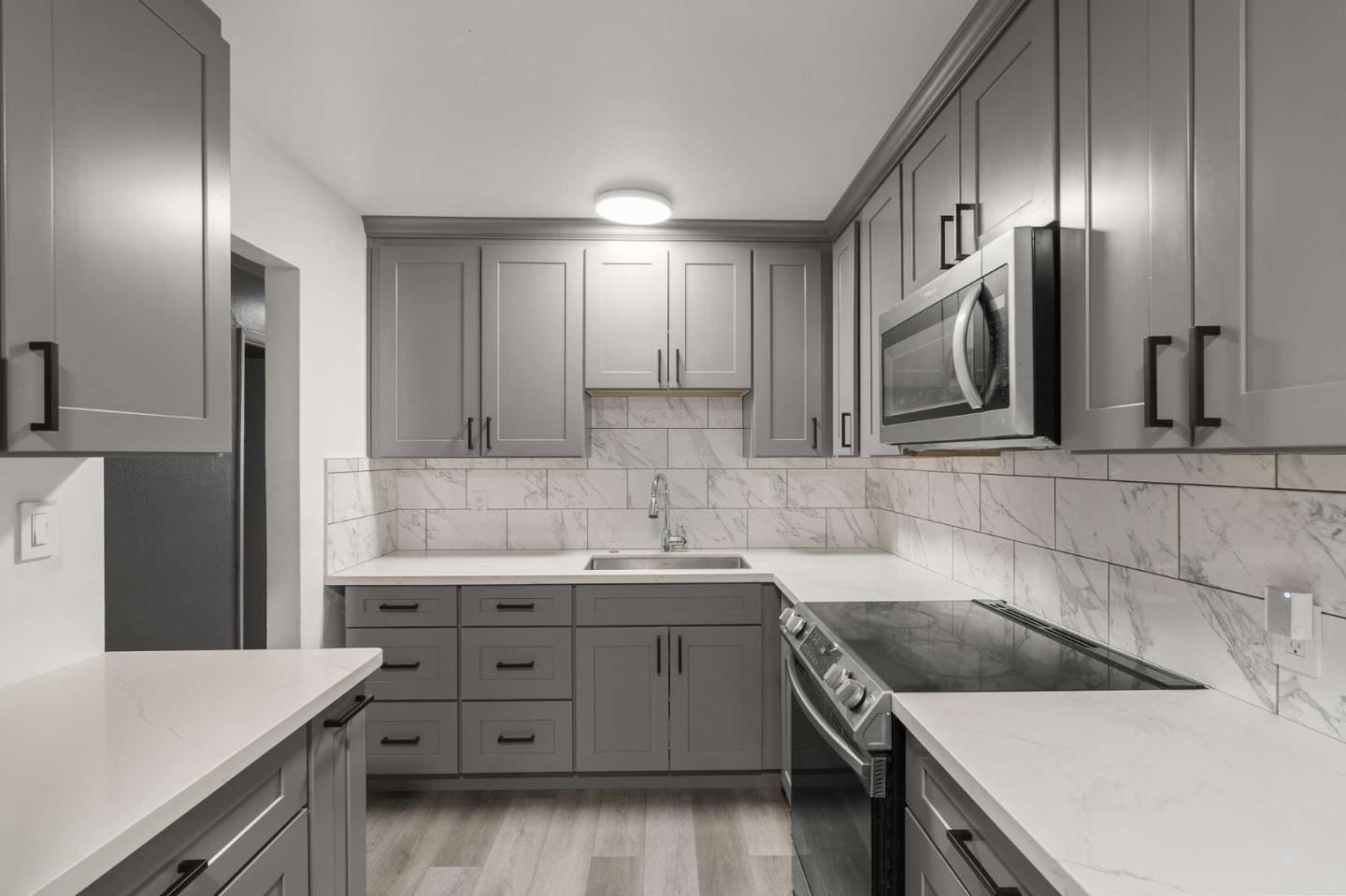 Detail Gallery Image 7 of 14 For 169 Alexander Ave, San Jose,  CA 95116 - – Beds | – Baths