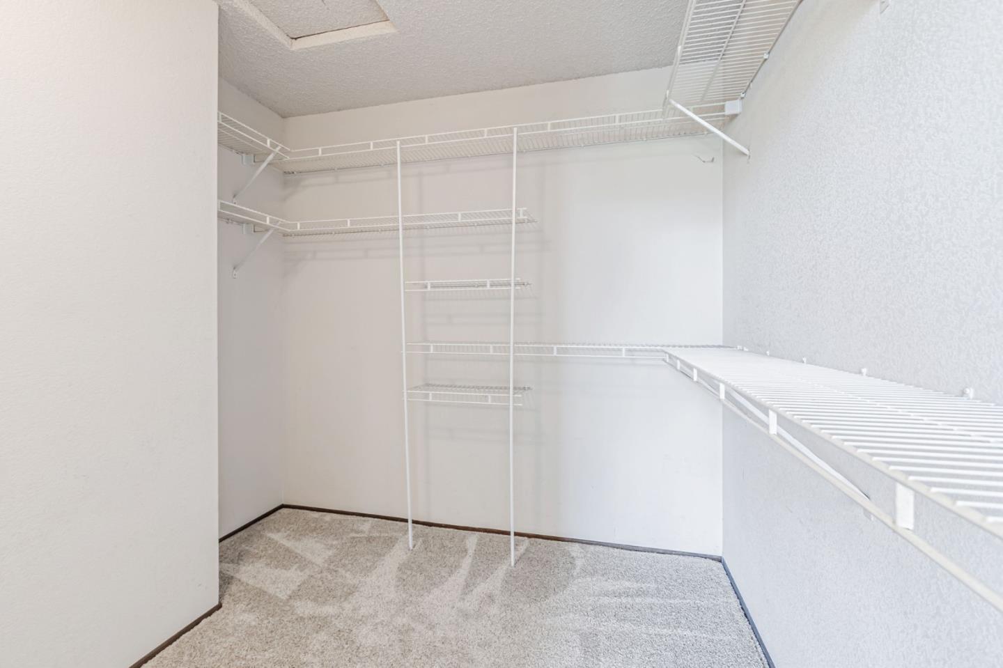 Detail Gallery Image 11 of 19 For 1189 Krebs Ct, San Jose,  CA 95131 - 4 Beds | 2/1 Baths