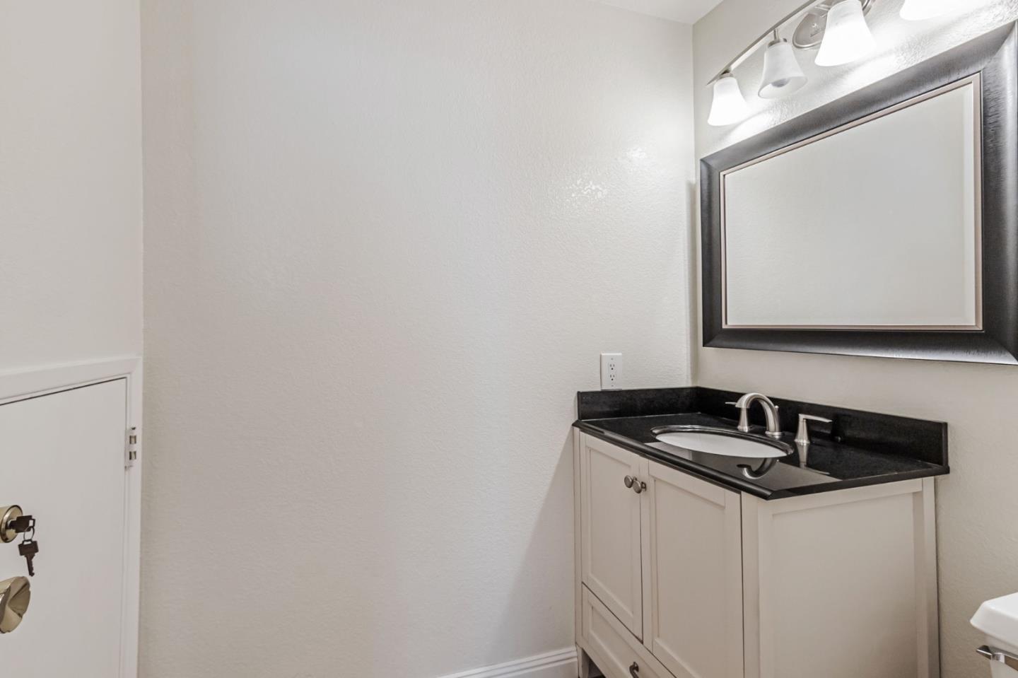 Detail Gallery Image 17 of 19 For 1189 Krebs Ct, San Jose,  CA 95131 - 4 Beds | 2/1 Baths