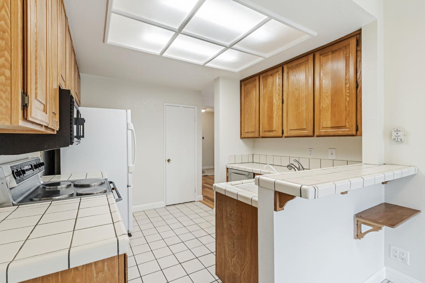 Detail Gallery Image 6 of 19 For 1189 Krebs Ct, San Jose,  CA 95131 - 4 Beds | 2/1 Baths