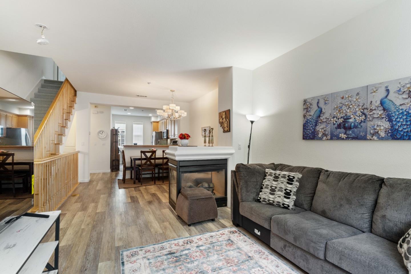 Detail Gallery Image 10 of 44 For 3685 Whitworth Dr, Dublin,  CA 94568 - 3 Beds | 3/1 Baths