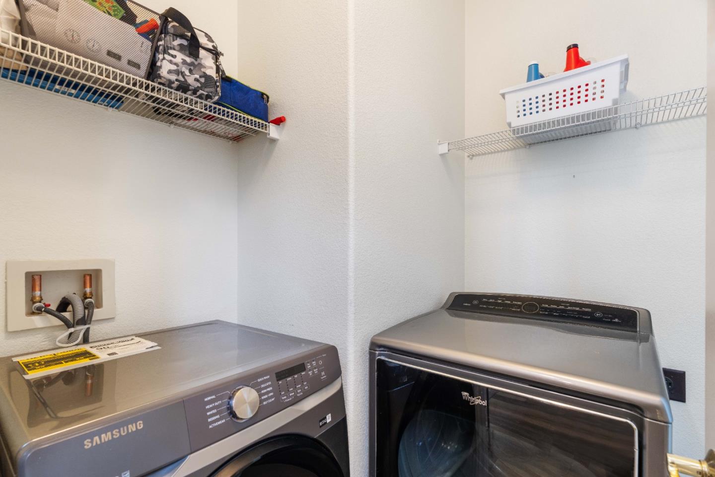 Detail Gallery Image 14 of 44 For 3685 Whitworth Dr, Dublin,  CA 94568 - 3 Beds | 3/1 Baths