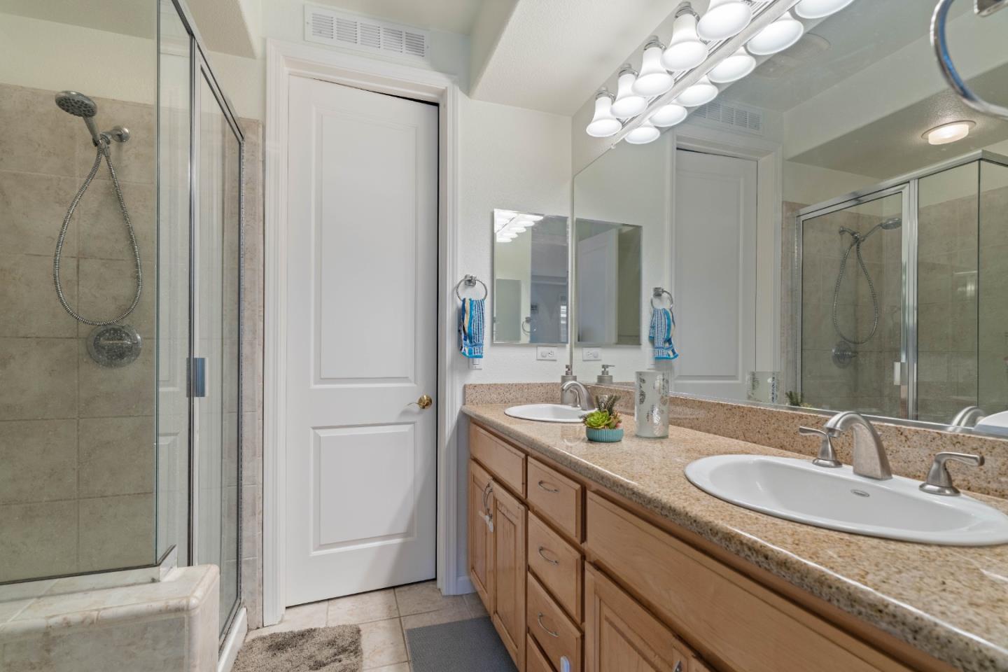 Detail Gallery Image 20 of 44 For 3685 Whitworth Dr, Dublin,  CA 94568 - 3 Beds | 3/1 Baths