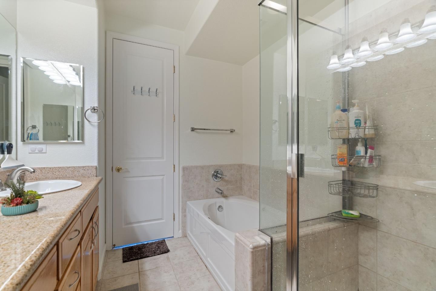 Detail Gallery Image 21 of 44 For 3685 Whitworth Dr, Dublin,  CA 94568 - 3 Beds | 3/1 Baths