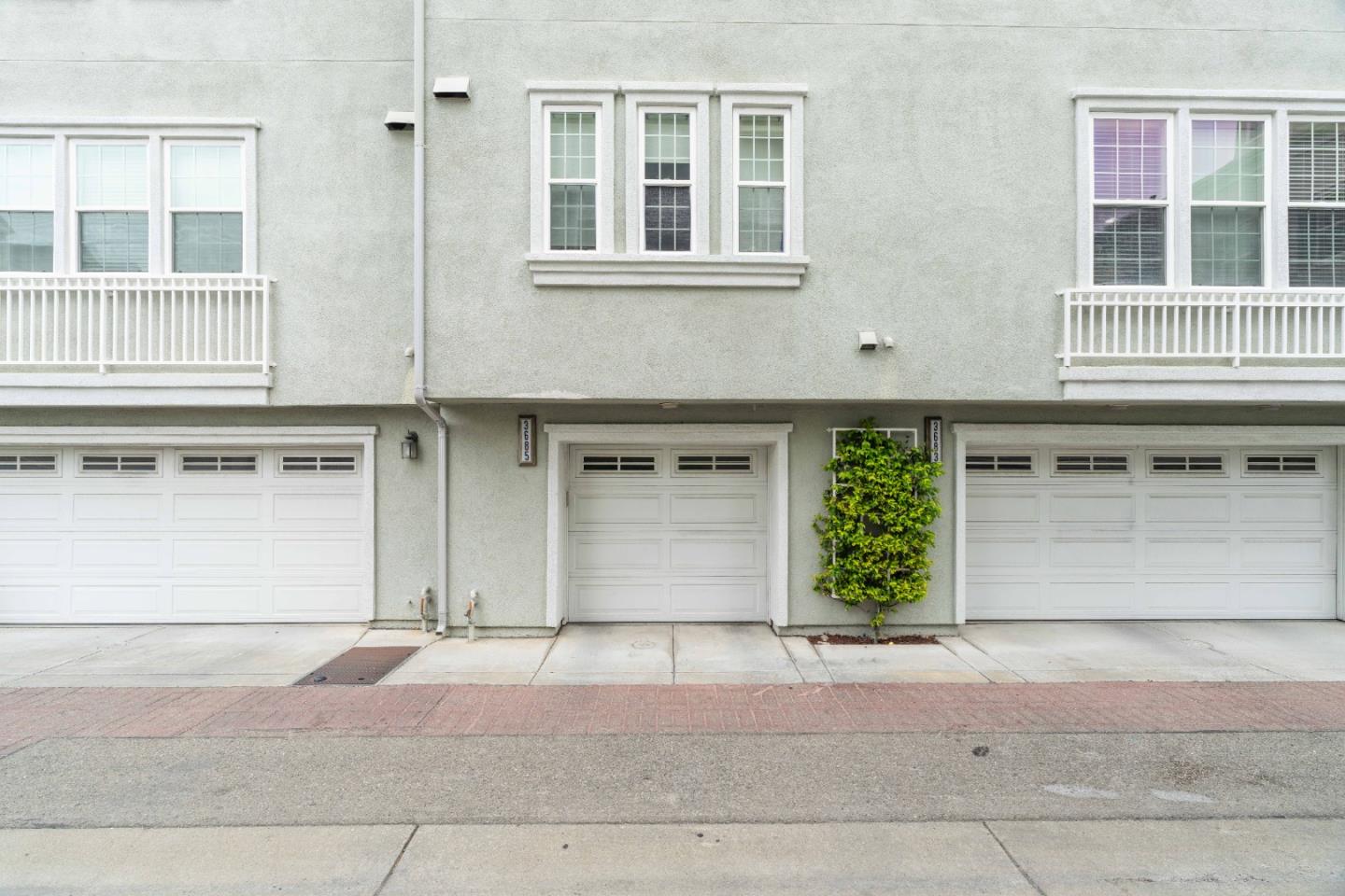 Detail Gallery Image 29 of 44 For 3685 Whitworth Dr, Dublin,  CA 94568 - 3 Beds | 3/1 Baths