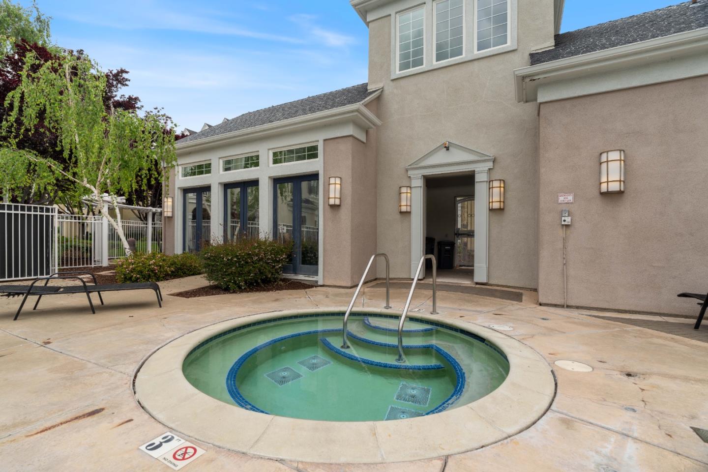 Detail Gallery Image 34 of 44 For 3685 Whitworth Dr, Dublin,  CA 94568 - 3 Beds | 3/1 Baths