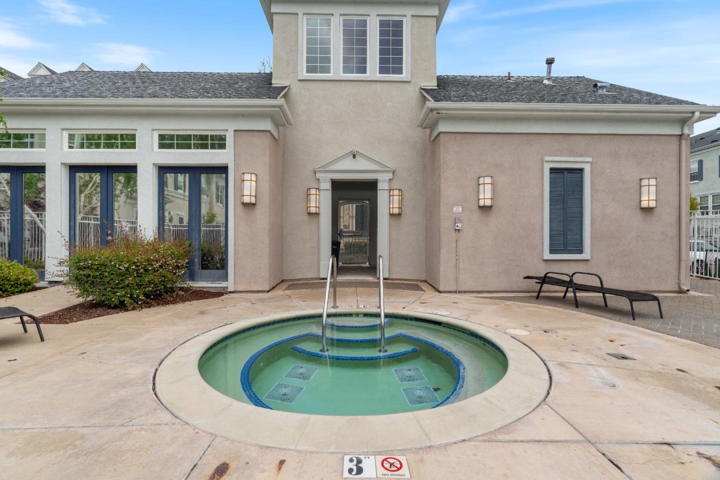 Detail Gallery Image 35 of 44 For 3685 Whitworth Dr, Dublin,  CA 94568 - 3 Beds | 3/1 Baths