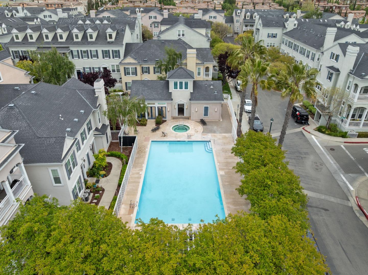 Detail Gallery Image 41 of 44 For 3685 Whitworth Dr, Dublin,  CA 94568 - 3 Beds | 3/1 Baths