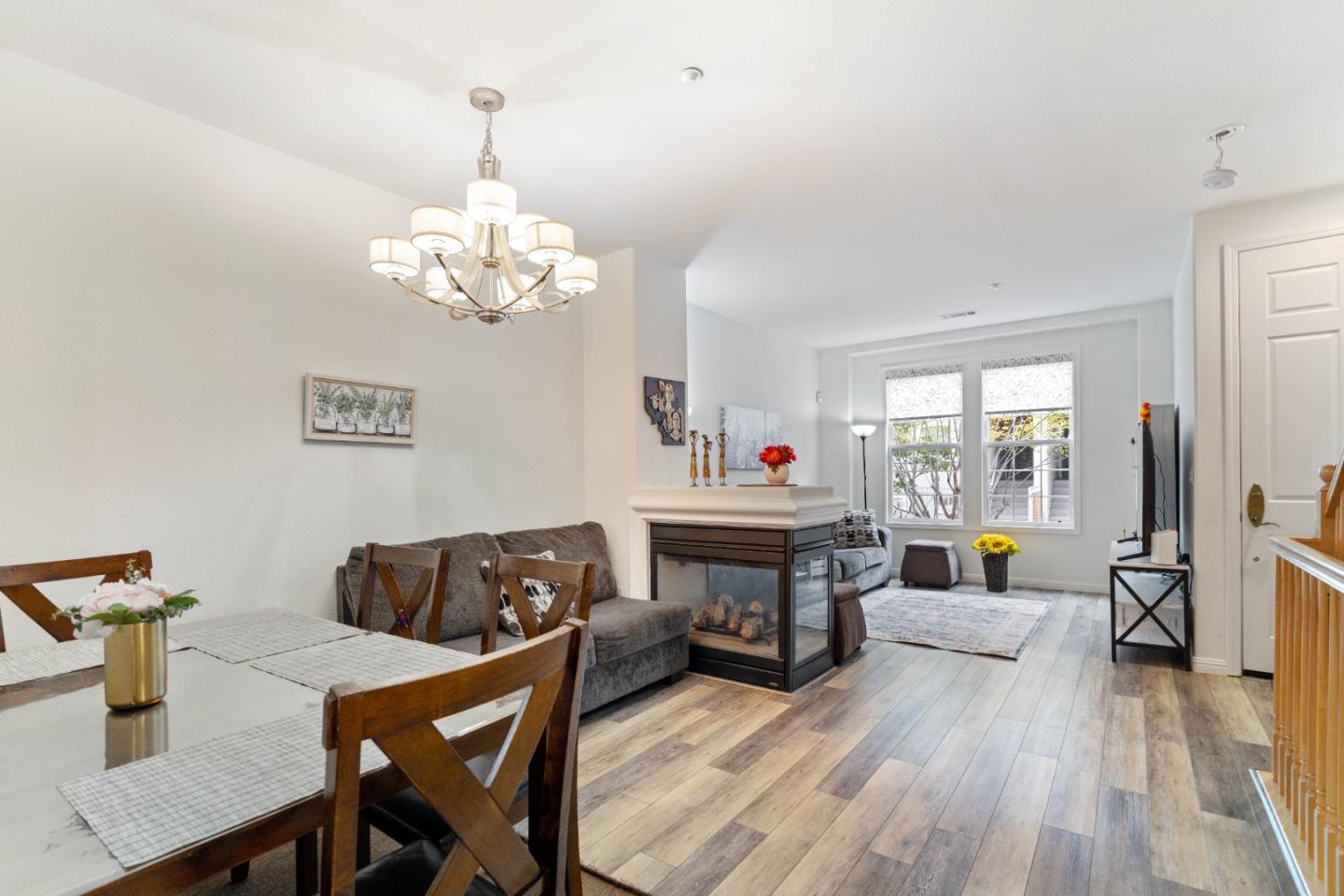 Detail Gallery Image 5 of 44 For 3685 Whitworth Dr, Dublin,  CA 94568 - 3 Beds | 3/1 Baths