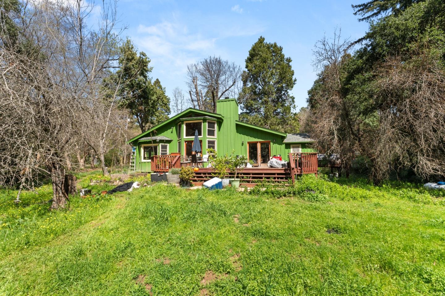 Detail Gallery Image 4 of 20 For 24 Grainger Ln, Santa Cruz,  CA 95060 - – Beds | – Baths