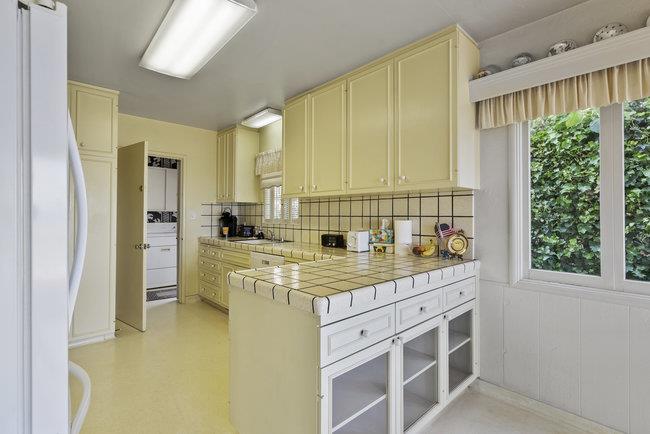 Detail Gallery Image 17 of 32 For 4750 Opal Cliff Dr, Santa Cruz,  CA 95062 - 2 Beds | 1/1 Baths