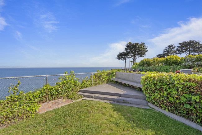 Detail Gallery Image 2 of 32 For 4750 Opal Cliff Dr, Santa Cruz,  CA 95062 - 2 Beds | 1/1 Baths
