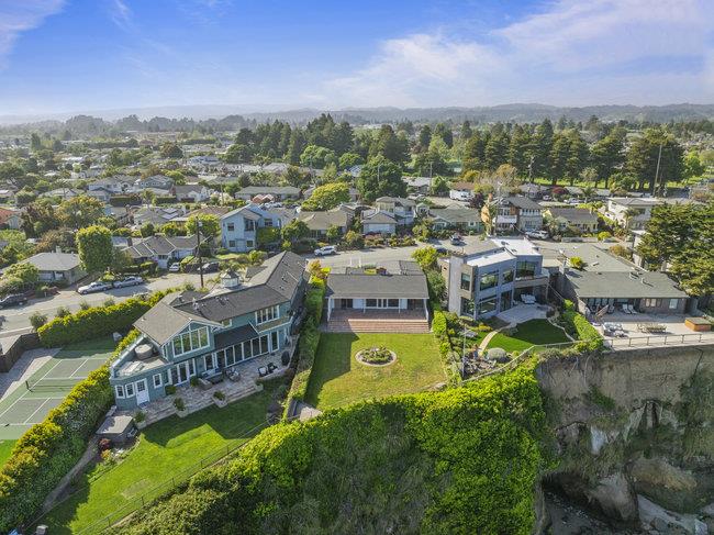 Detail Gallery Image 30 of 32 For 4750 Opal Cliff Dr, Santa Cruz,  CA 95062 - 2 Beds | 1/1 Baths