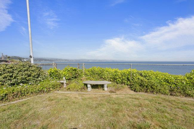 Detail Gallery Image 8 of 32 For 4750 Opal Cliff Dr, Santa Cruz,  CA 95062 - 2 Beds | 1/1 Baths